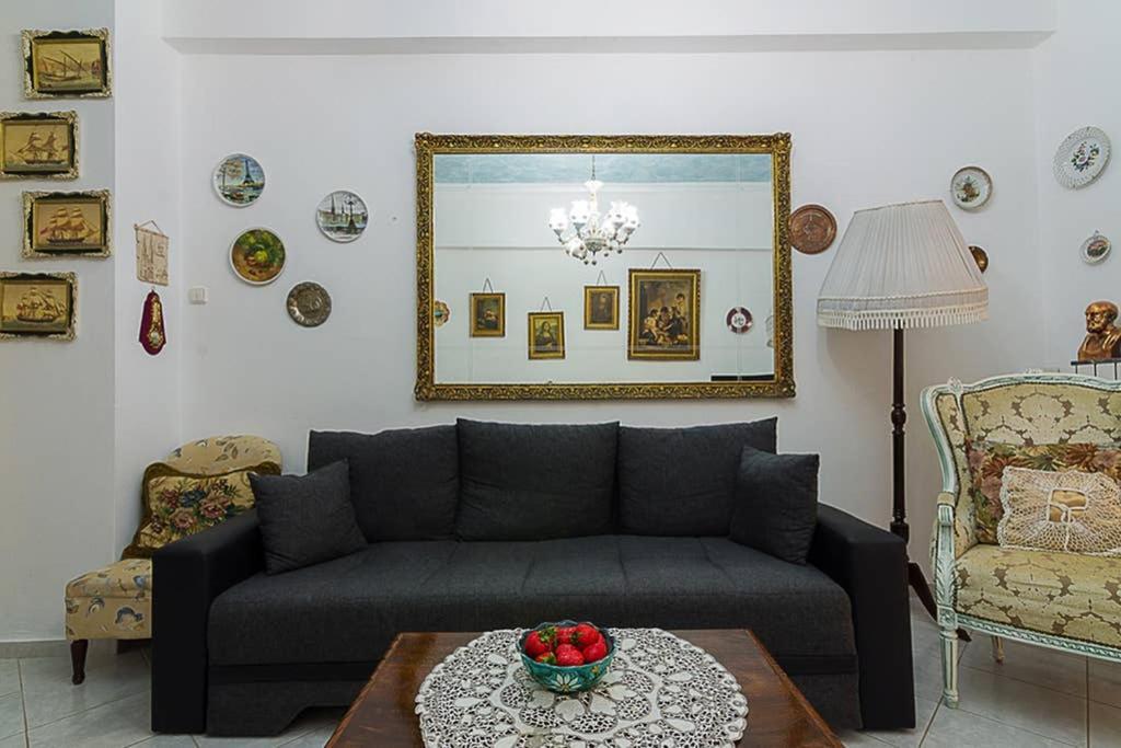Vintage Style Apartment With Beautiful Backyard Aten Exteriör bild
