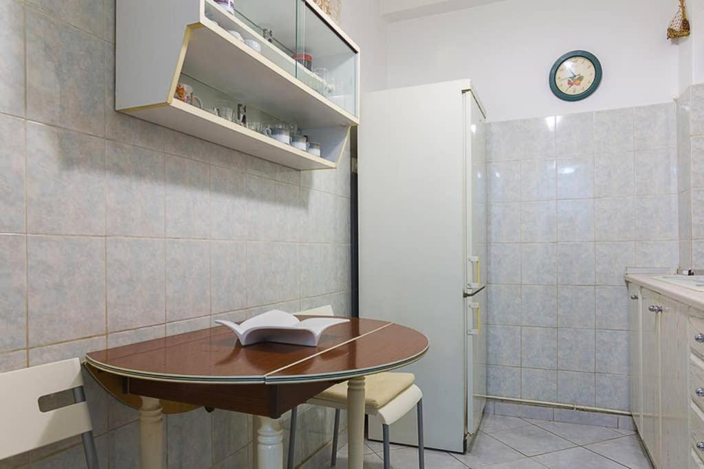 Vintage Style Apartment With Beautiful Backyard Aten Exteriör bild