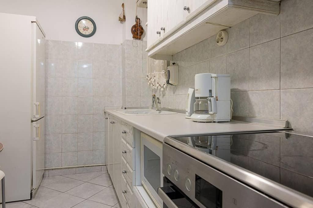 Vintage Style Apartment With Beautiful Backyard Aten Exteriör bild
